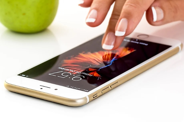 swiping on an iPhone